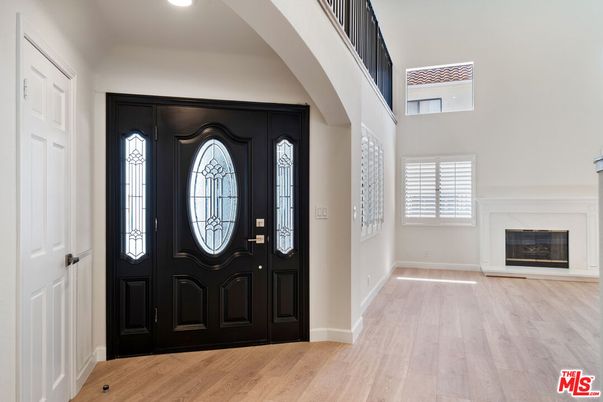 Fireplace, Interior, Recessed Lighting, Wood Texture Flooring