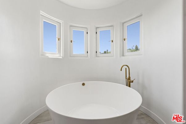 Bathroom, Free Standing Baths, Interior