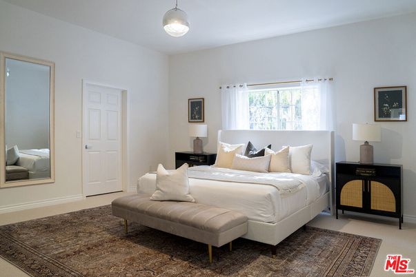Bedroom, Interior, Pendant Lights
