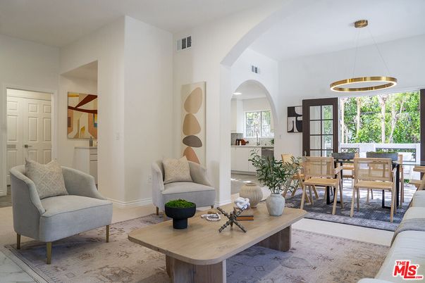 Dining room, Interior, Living room, Pendant Lights