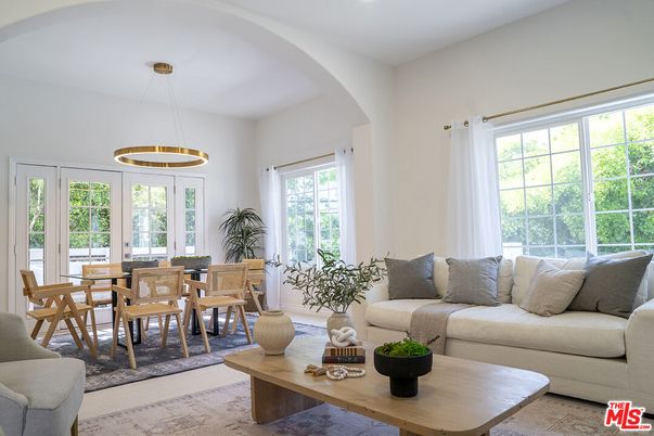 Dining room, Interior, Living room, Pendant Lights, Recessed Lighting