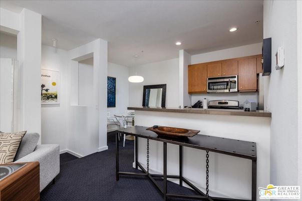 Dining room, Interior, Kitchen, Pendant Lights, Recessed Lighting, Stainless Steel Appliances