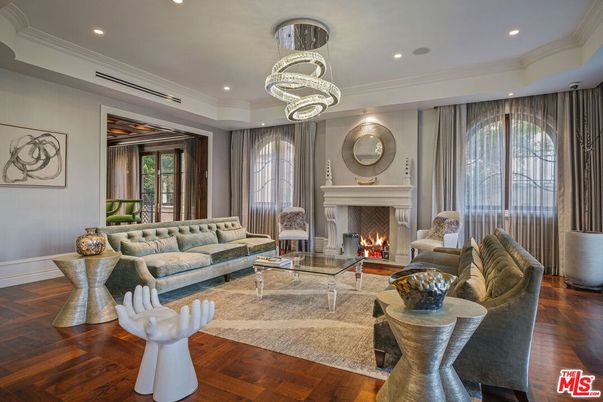 Fireplace, Interior, Living room, Pendant Lights, Recessed Lighting, Wood Texture Flooring