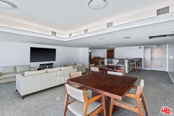 Dining room, Interior, Living room, Recessed Lighting
