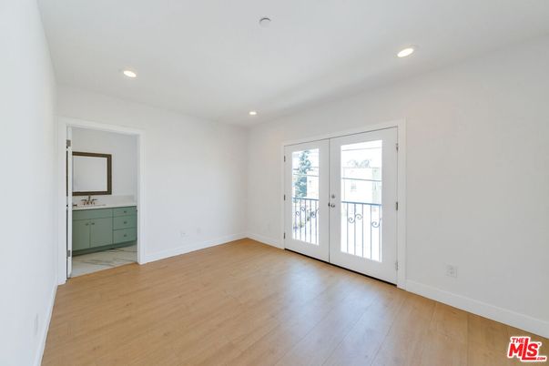 Bathroom, Empty room, Interior, Recessed Lighting, Wood Texture Flooring