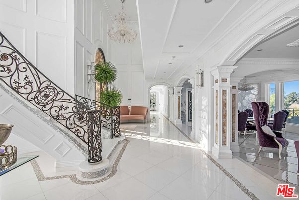 Chandelier, Interior, Recessed Lighting