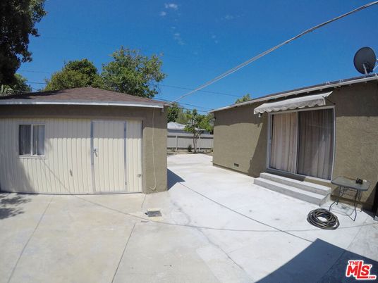 Detached Garage, Exterior