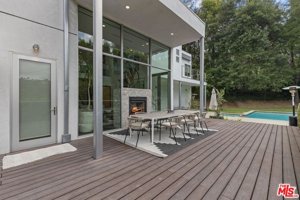 Exterior, Fireplace, Pool
