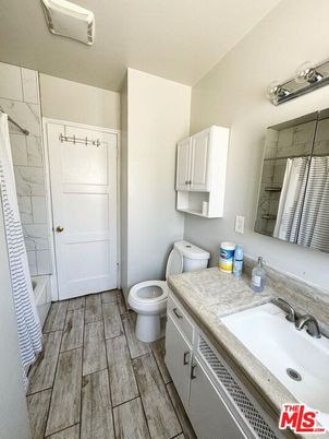 Bathroom, Dual Sink Vanities, Interior, Wood Texture Flooring