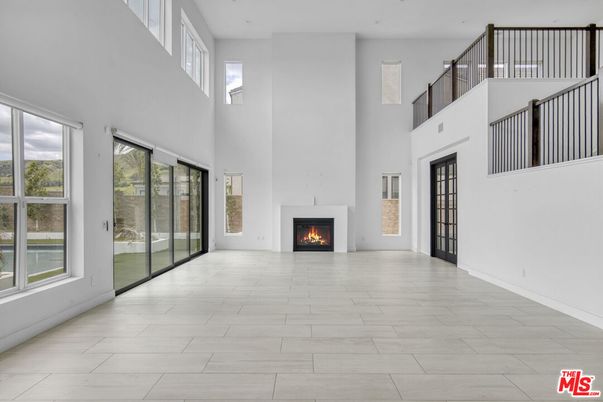 Fireplace, Interior, Recessed Lighting
