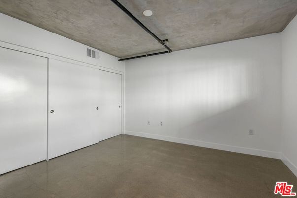 Empty room, Garage, Interior