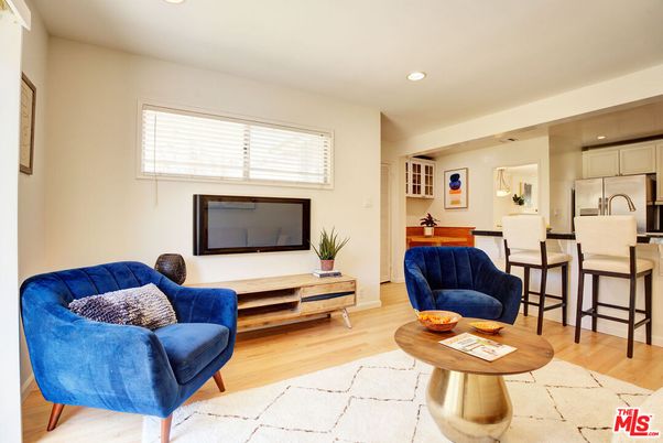 Interior, Kitchen, Living room, Recessed Lighting, Wood Texture Flooring