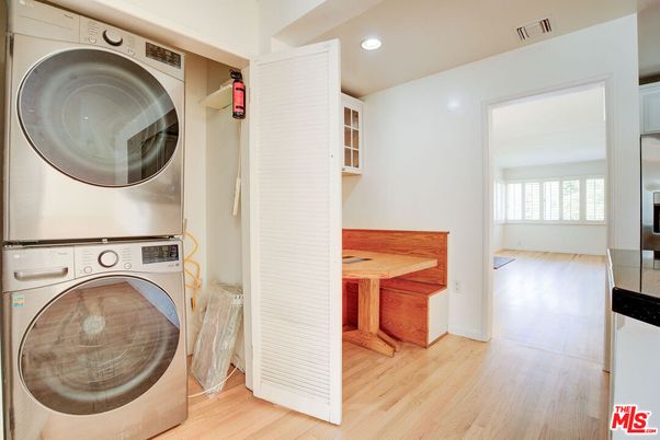 Interior, Recessed Lighting, Utility Closets, Washer, Wood Texture Flooring