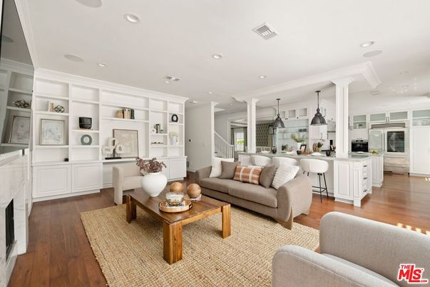 Interior, Kitchen, Living room, Pendant Lights, Recessed Lighting, Stainless Steel Appliances, Wood Texture Flooring
