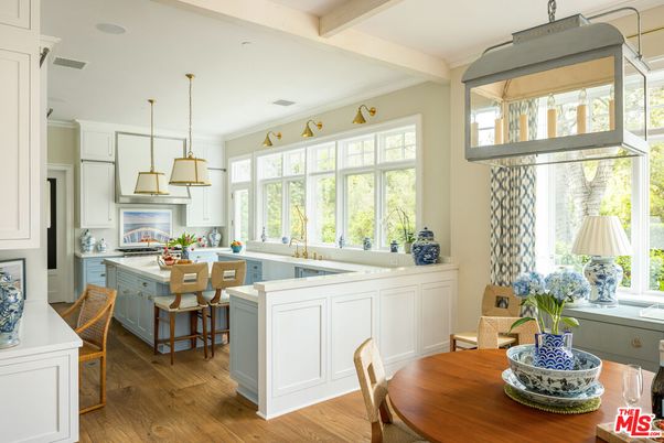 Dining room, Interior, Kitchen, Pendant Lights, Wood Texture Flooring
