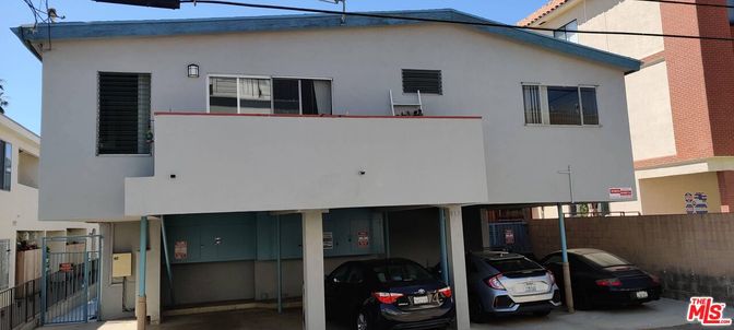 Exterior, Facade, None