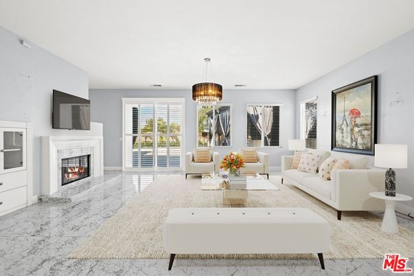 Chandelier, Fireplace, Interior, Living room, Marble, Pendant Lights