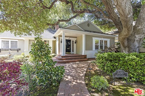 Exterior, Facade, American Craftsman