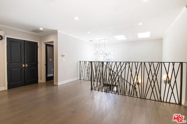 Chandelier, Interior, Recessed Lighting, Wood Texture Flooring