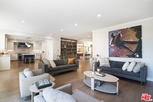 Interior, Kitchen, Living room, Pendant Lights, Recessed Lighting, Wood Texture Flooring