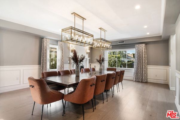 Chandelier, Dining room, Interior, Pendant Lights, Recessed Lighting, Wood Texture Flooring