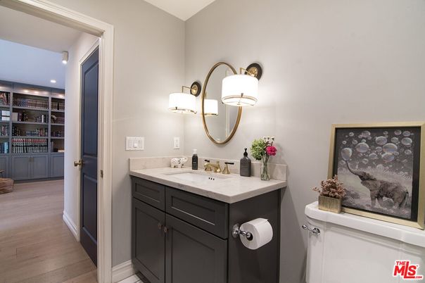 Bathroom, Interior, Recessed Lighting, Wood Texture Flooring