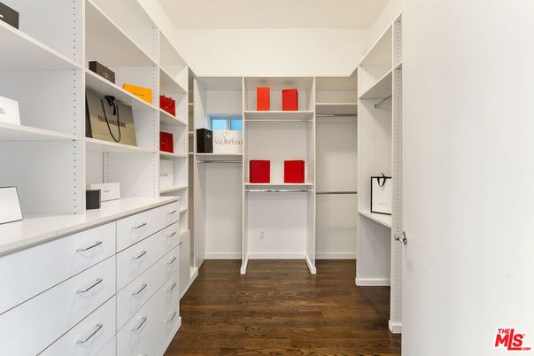 Interior, Walk-in Closets, Wood Texture Flooring