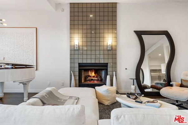 Fireplace, Interior, Living room, Piano, Recessed Lighting, Wood Texture Flooring