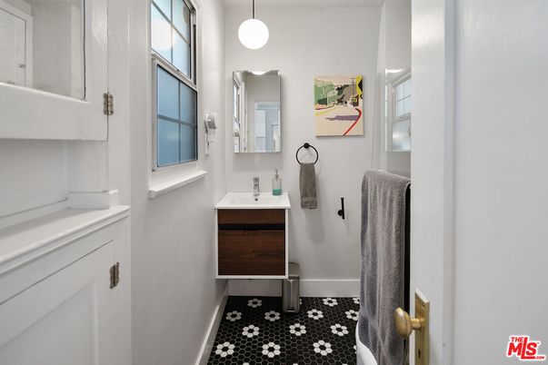 Bathroom, Interior, Pendant Lights