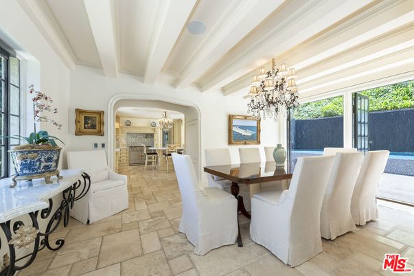 Chandelier, Dining room, Interior