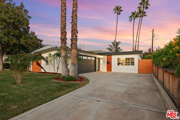 Attached, Backyard, Exterior, Facade, Ranch