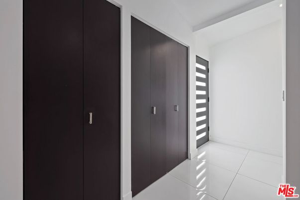 Elevator, Interior