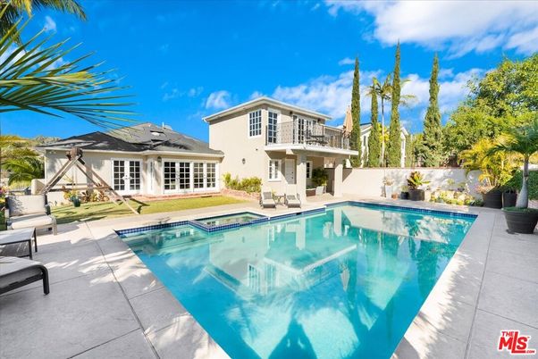 Exterior, Pool, Solar Panels