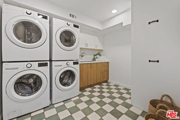Interior, Recessed Lighting, Washer