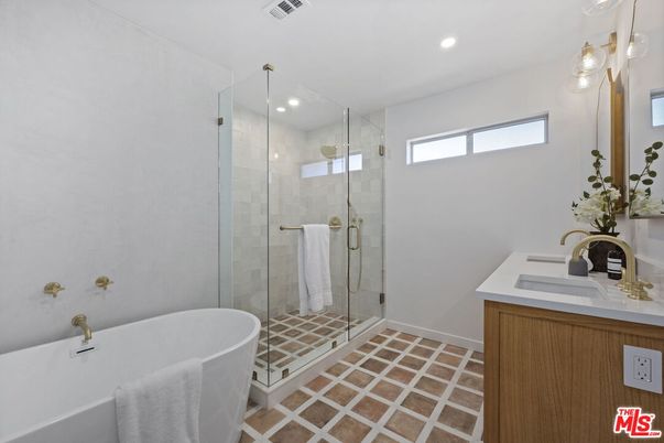 Bathroom, Free Standing Baths, Glass Shower, Interior, Recessed Lighting