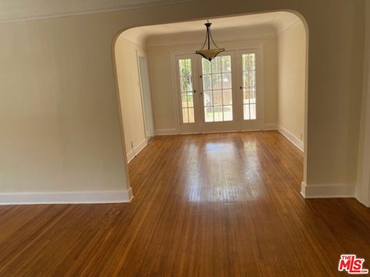 Empty room, Interior, Pendant Lights, Wood Texture Flooring