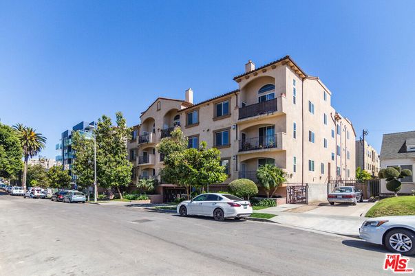 Exterior, Facade, Condo Building