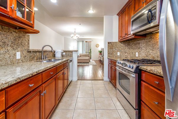 Chandelier, Interior, Kitchen, Recessed Lighting, Stainless Steel Appliances, Wood Texture Flooring