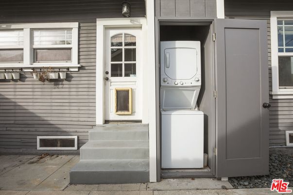 Exterior, Washer