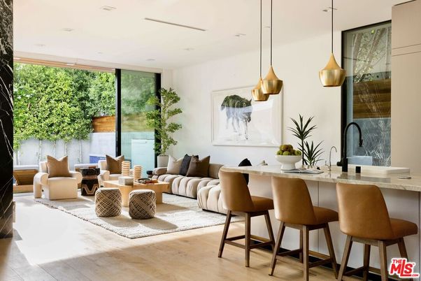 Interior, Living room, Pendant Lights, Recessed Lighting, Wood Texture Flooring
