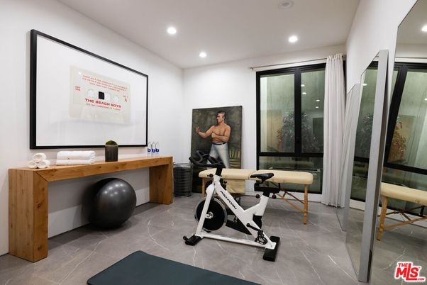 Fitness Equipment, Interior, Recessed Lighting