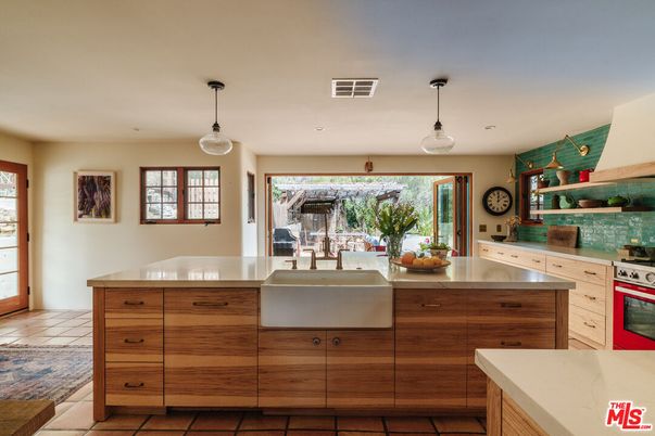 Interior, Kitchen, Pendant Lights, Stainless Steel Appliances