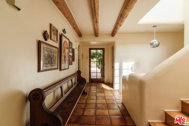 Interior, Pendant Lights, Wooden Beams