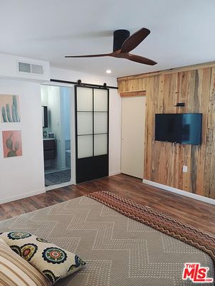 Empty room, Interior, Recessed Lighting, Wood Texture Flooring, Wooden Walls