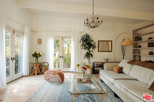 Chandelier, Interior, Living room, Wood Texture Flooring