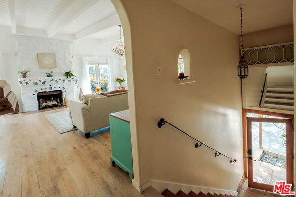 Chandelier, Fireplace, Interior, Living room, Pendant Lights, Wood Texture Flooring