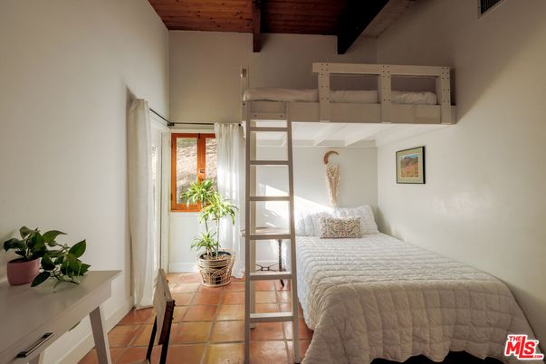 Bedroom, Interior, Wooden Beams, Wooden Ceilings