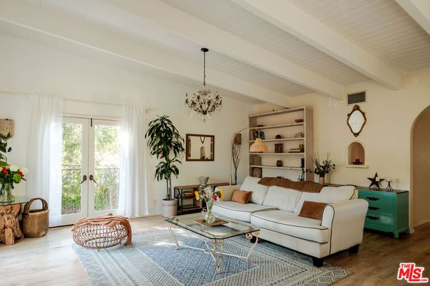 Chandelier, Interior, Living room, Wood Texture Flooring
