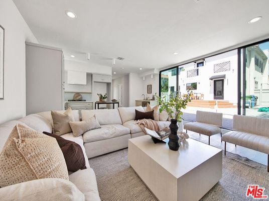Dining room, Interior, Kitchen, Living room, Recessed Lighting