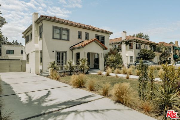 Backyard, Exterior, Facade, Spanish Mediterranean